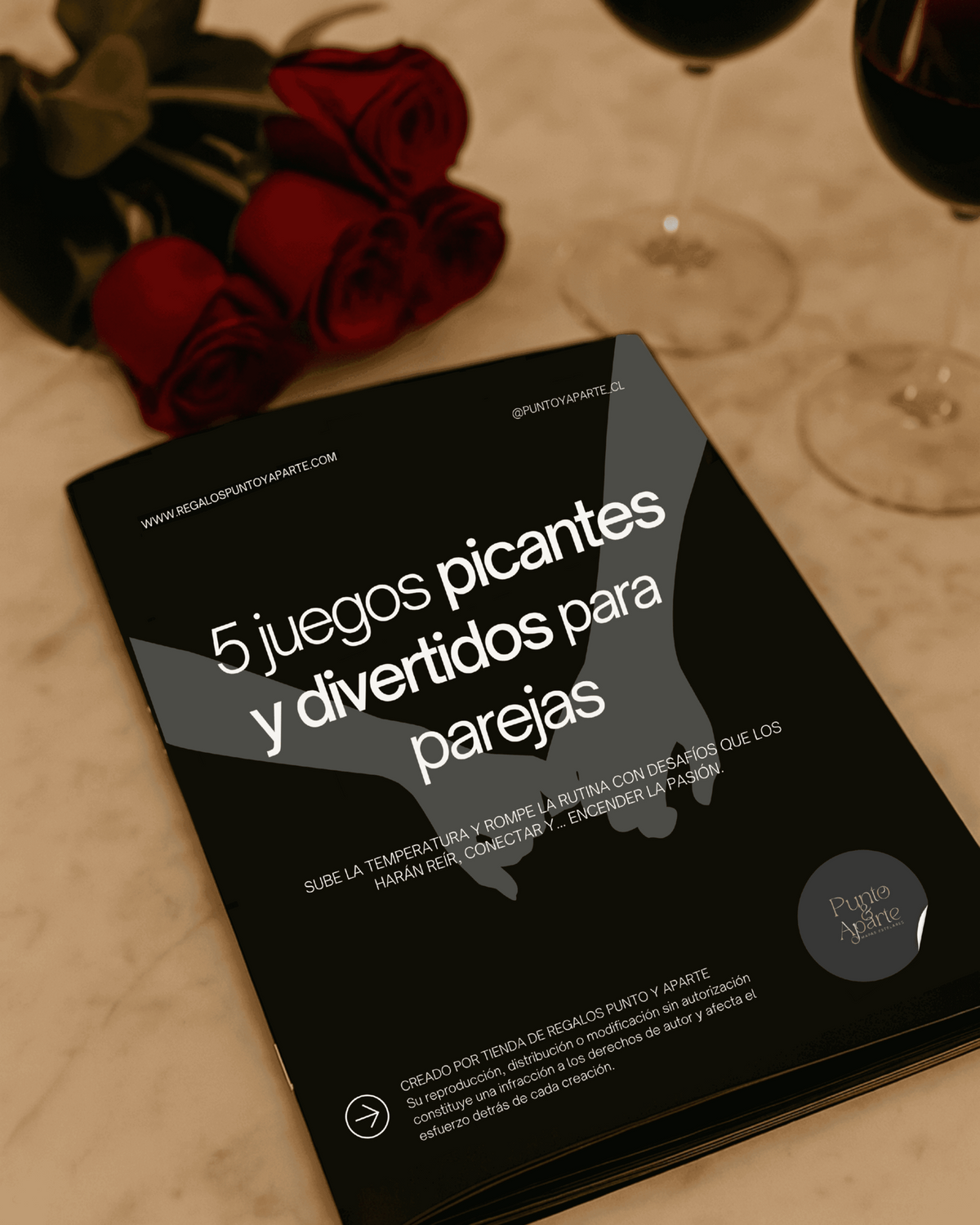 Portada de la Revista 5 Juegos Picantes para parejas sobre mesa romántica con rosas rojas y copas de vino