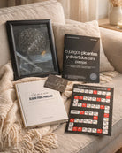 Pack Historia Infinita, regalo para parejas con mapa estelar, revista y álbum