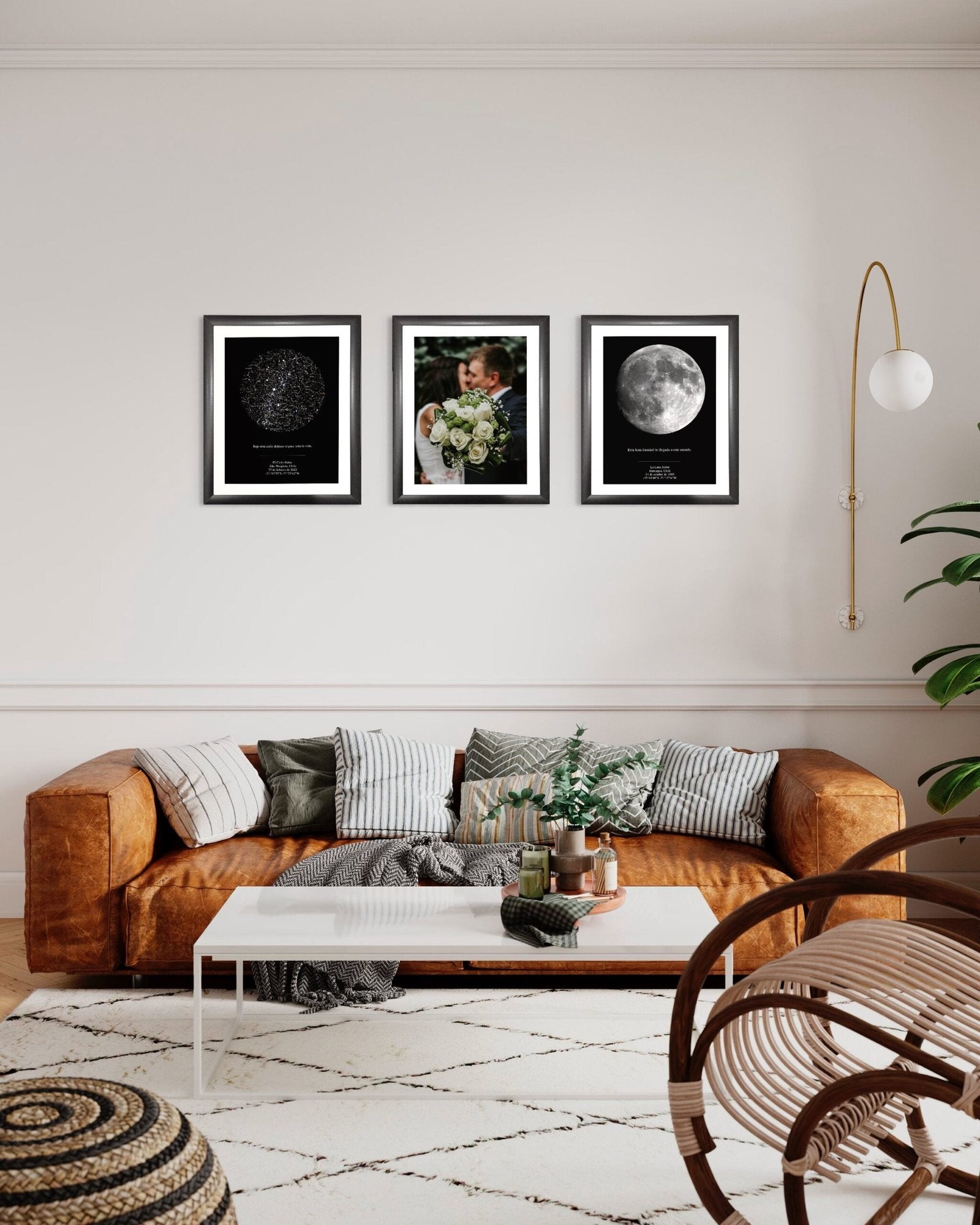 Set de 2 mapas estelares o lunares + 1 foto enmarcada 55x45 cm. Papel fotográfico premium, con vidrio, ideal para decorar dormitorios y livings románticos.